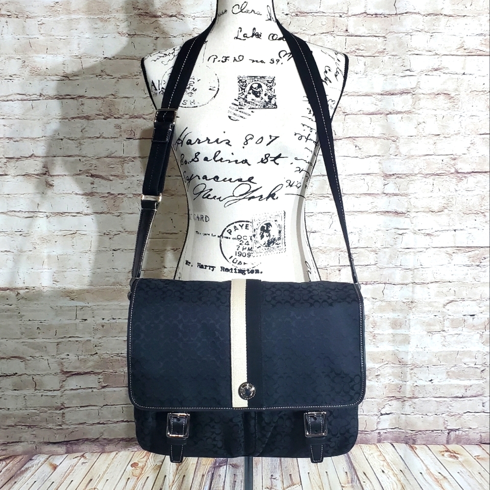 COPY - Coach 00' Large Messenger Bag EUC